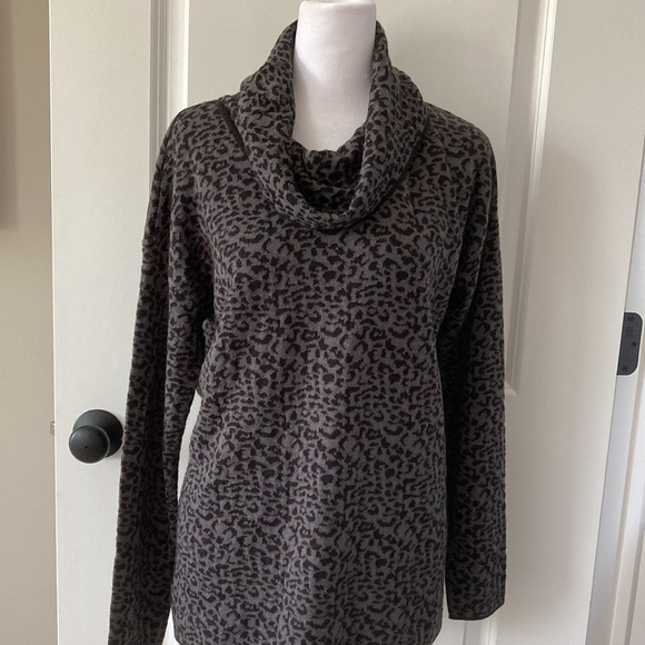 Calvin Klein small turtleneck sweater animal print black gray - Picture 4 of 12